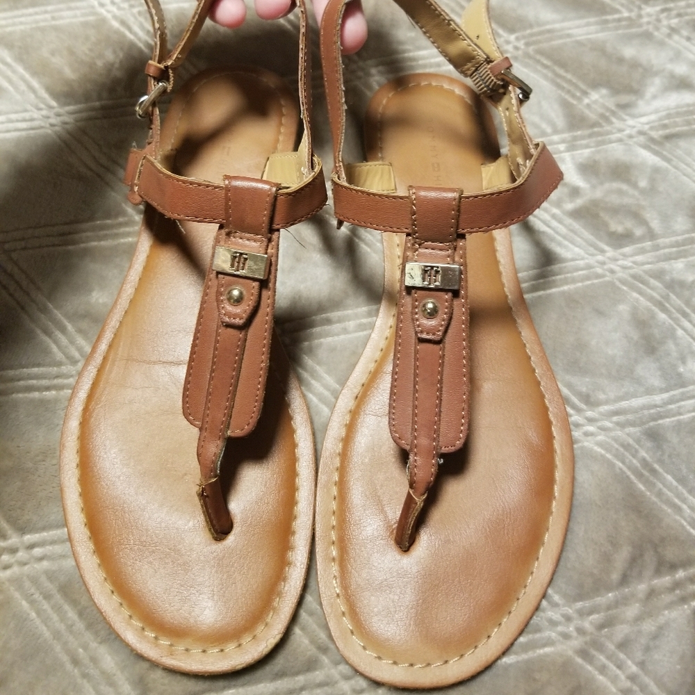 Tommy Hilfiger sandals sz 6